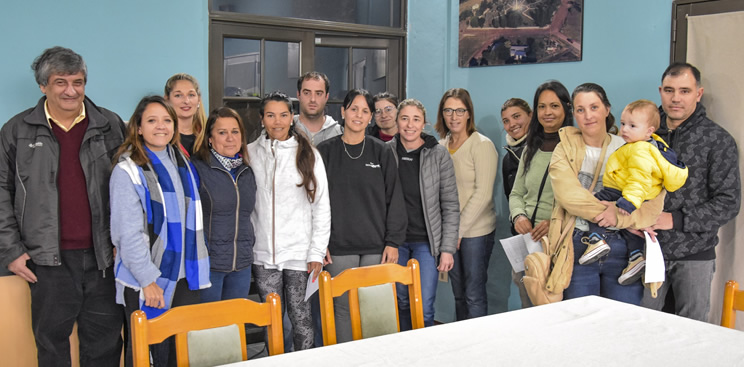 Cafesg entregó más de 5 millones de pesos a emprendedores y emprendedoras de la región Salto Grande