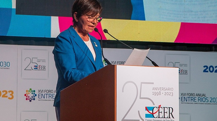 En su XVI Foro Anual, el CEER celebró 25 años de vida institucional